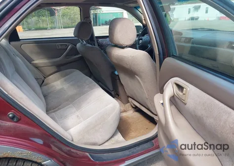 2001 Toyota Camry Le from USA, damaged, VIN 4T1BG22K01U070375